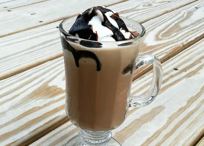 Instant French Vanilla Iced Coffee       Prep: 3 mins   Cook